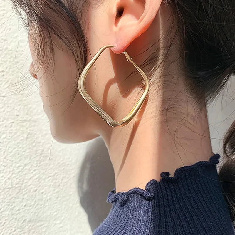 New Fashion Trend Unique Design Elegant Delicate Long Snake Bone Chain Tassel Earrings Women Jewelry Wedding Party Premium Gifts