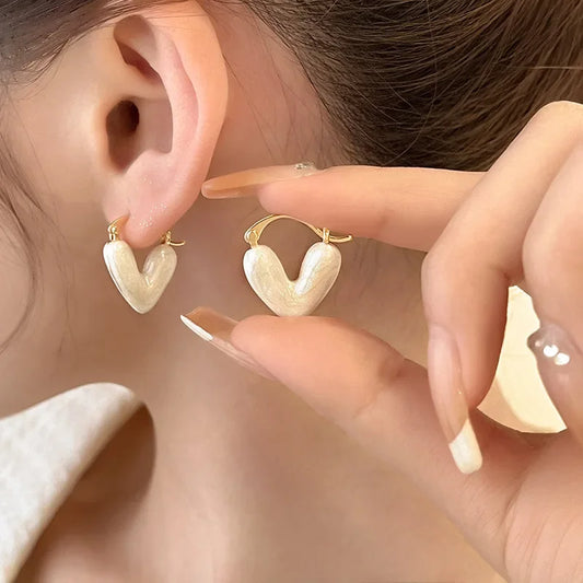 LATS 2024 New Arrival Love Heart Hoop Earrings for Women Small and Delicate Fashion Accessories Elegant Trend Jewelry Party Gift