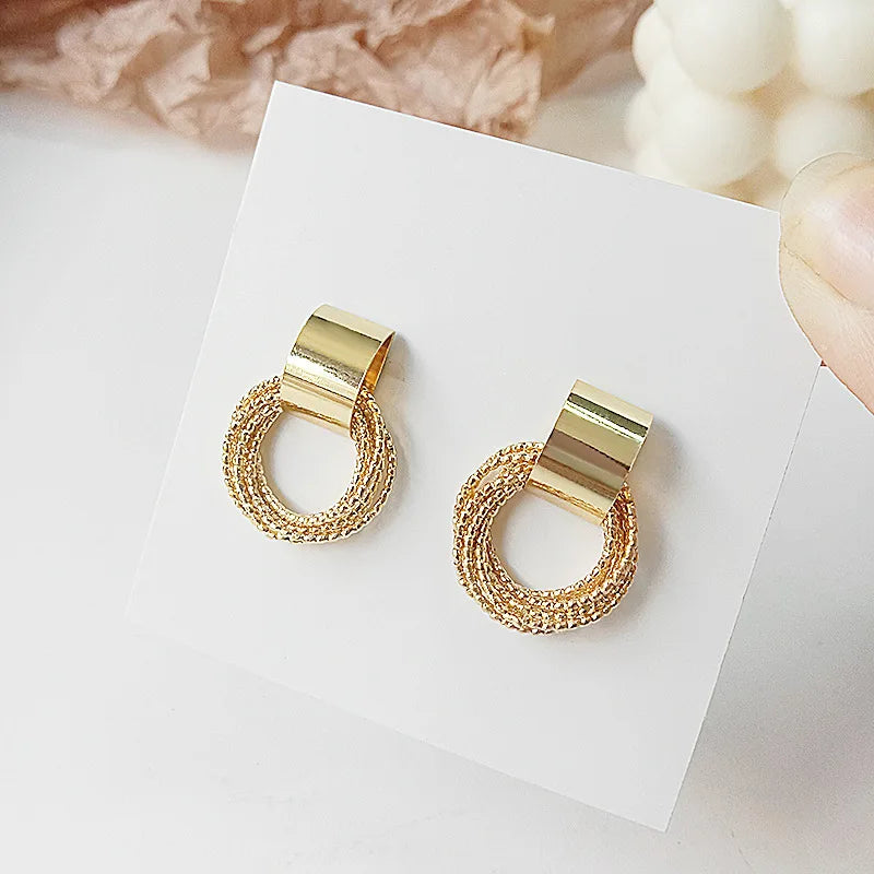 Pendientes de botón con múltiples círculos pequeños de metal dorado retro para mujer, joyería coreana, pendientes de moda para bodas y fiestas, regalo de joyería