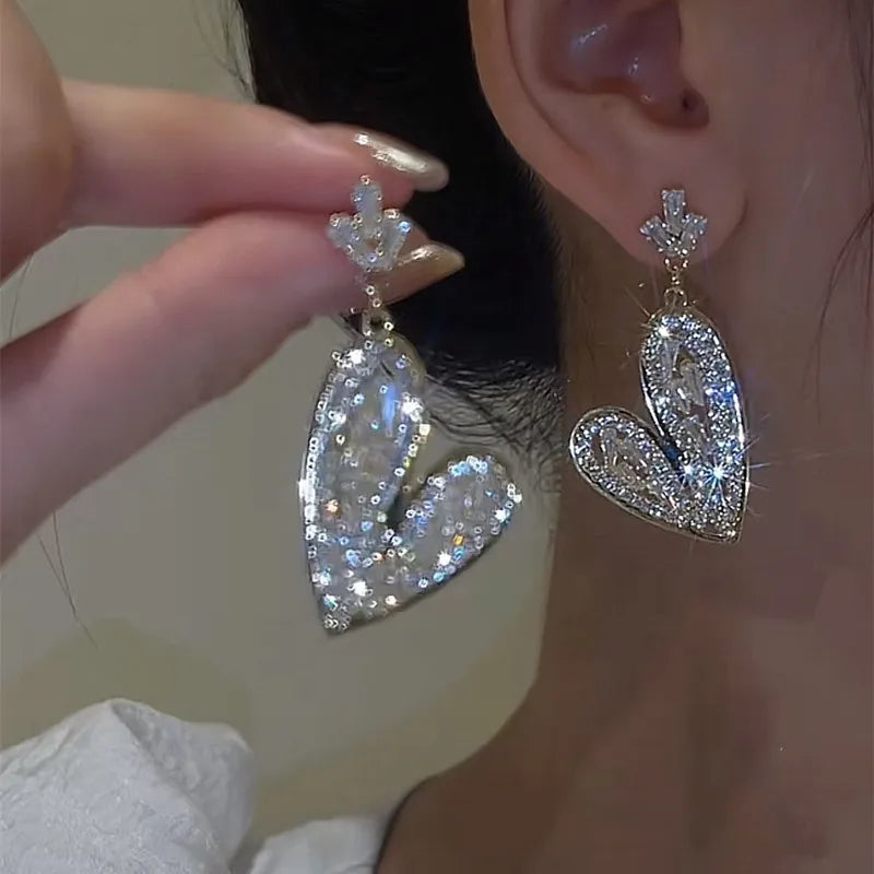 2023 New Fashion Trend Unique Design Elegant Delicate Zircon Water Drop Earrings Women Jewelry Party Premium Gift Wholesale