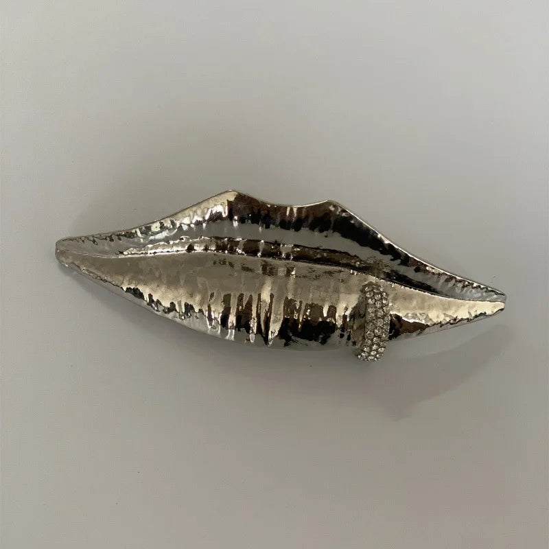 Unique Lips-Shaped Ring with Fun and Retro Style for Women Girl
