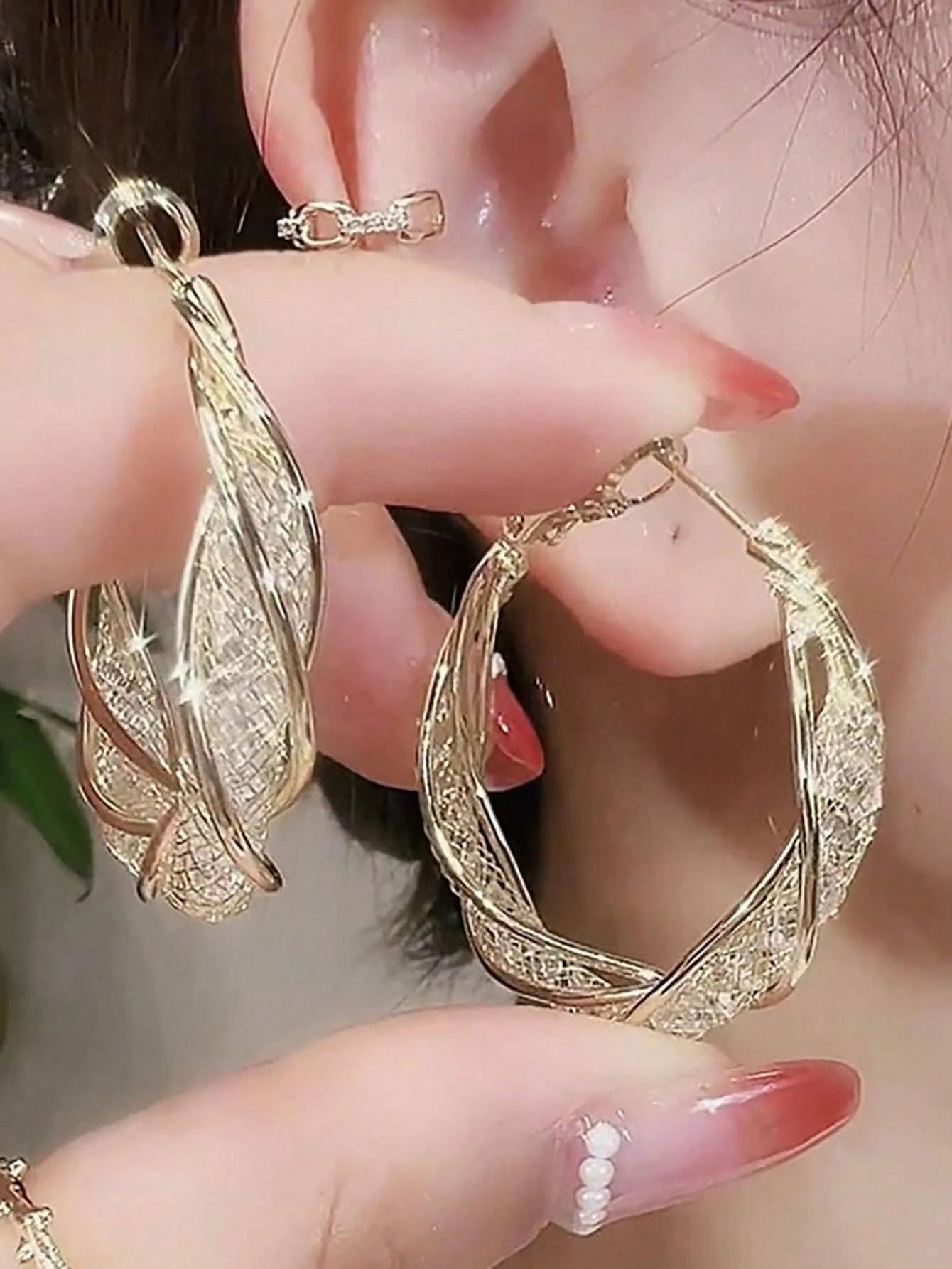 Gorgeous Intertwined Gold Color Hoop Earrings With Intricate Mesh Stylish Style Earrings For Women Party Gift Jewelry