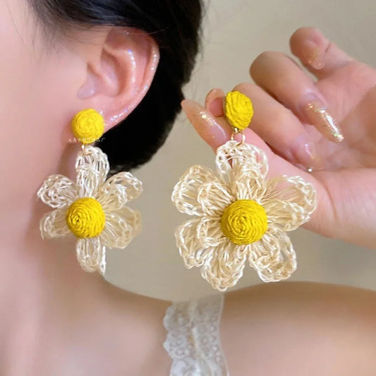 New Colorful Sun Flower Raffia Bead Earrings For Women Girl Handmade Bohemian Rattan Knit Earrings Summer Party Jewelry Gifts