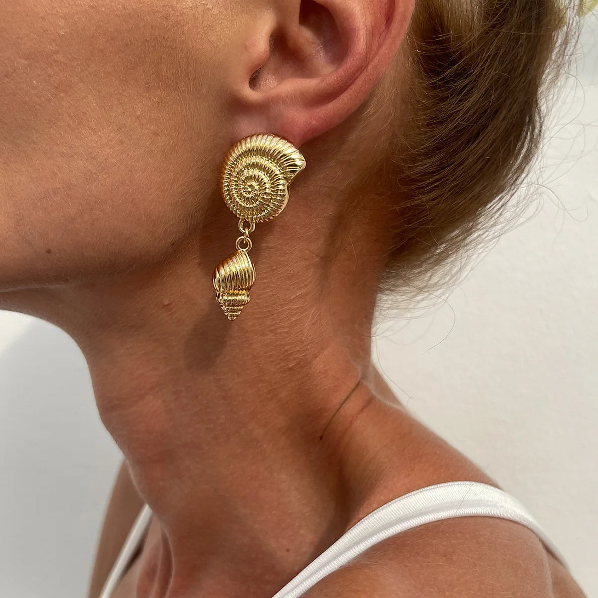 LATS Trendy Gold Color Simulated Starfish Stud Earrings for Women Exquisite Small Star Pearl Earring Summer Beach Daily Jewelry