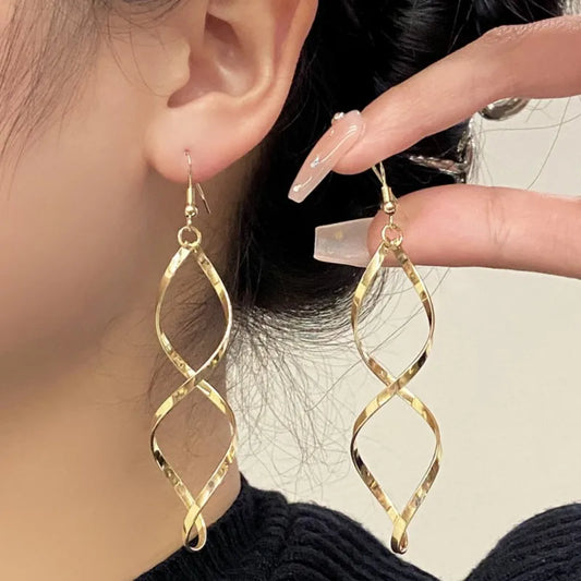 Personalized Spiral Curved Wave Tassel Drop Earrings for Women Korean Fashion Stud Earring Jewelry Accessories Pretty Gifts