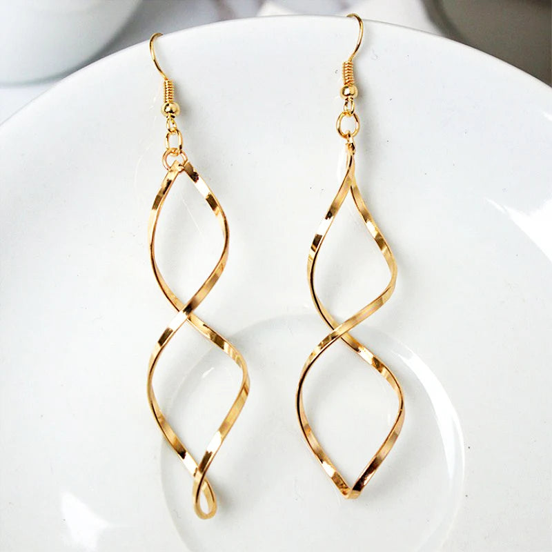 Retro Exaggerate Metal Statement Earrings for Women European Fashion Round Star Square Leaf Twist Geometry Long Earrings Jewelry