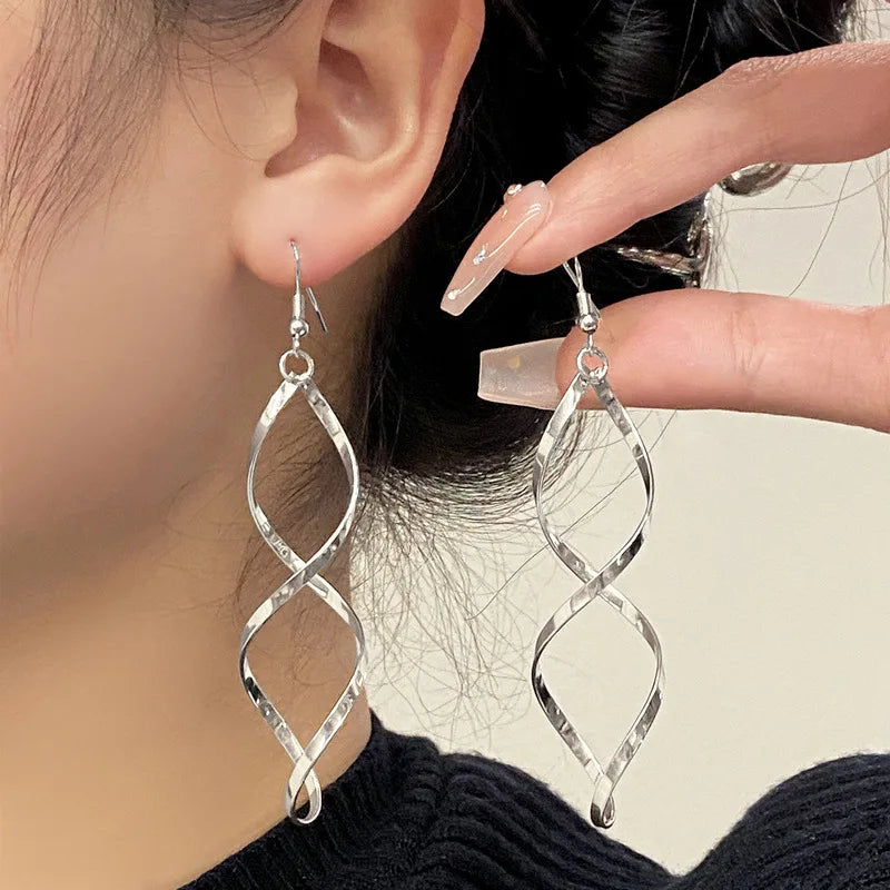 Personalized Spiral Curved Wave Tassel Drop Earrings for Women Korean Fashion Stud Earring Jewelry Accessories Pretty Gifts