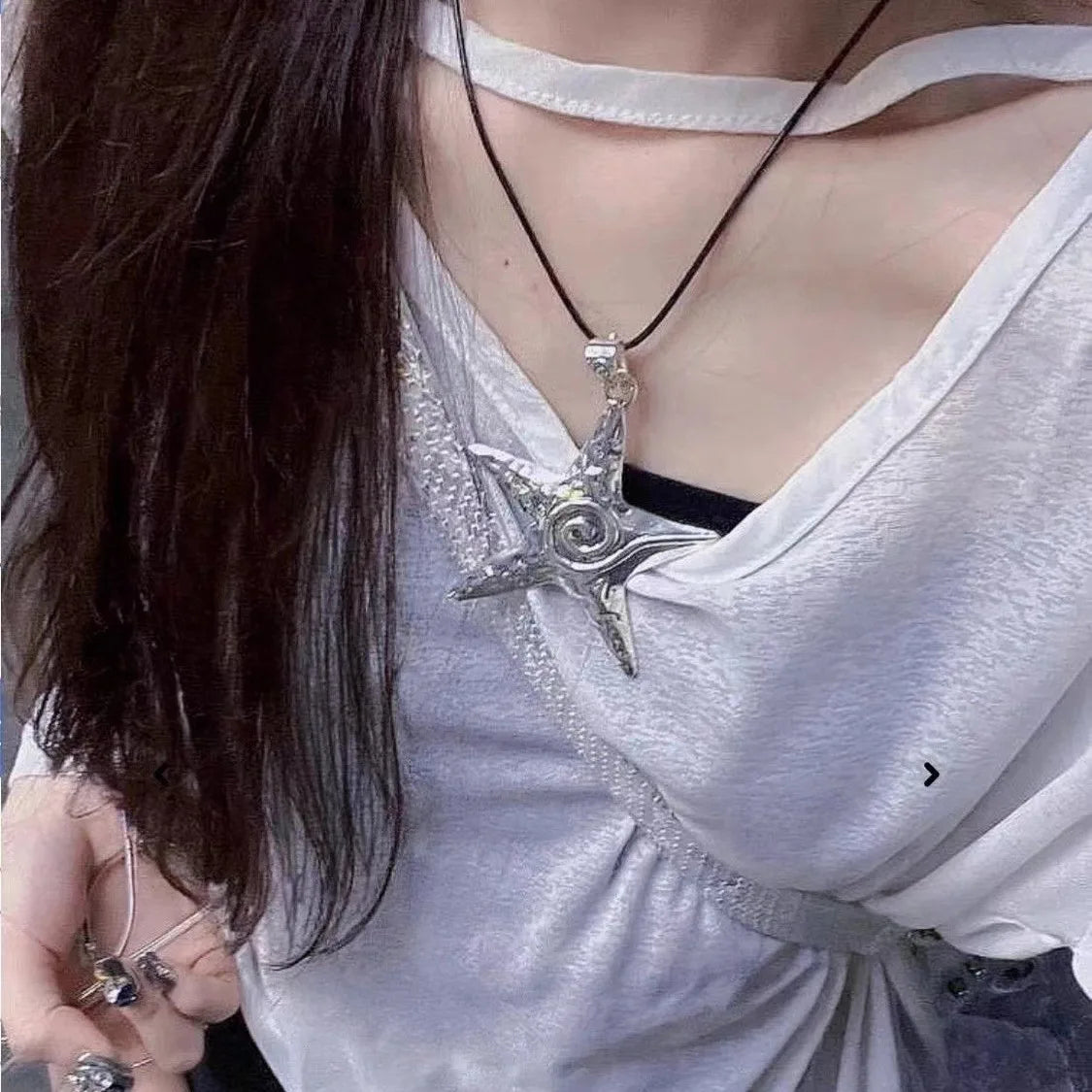 LATS Starfish Pendant Necklace Female Niche Retro Sweet Cool Spicy Girl Style Subculture Ins Starry Starfish Collarbone Chain