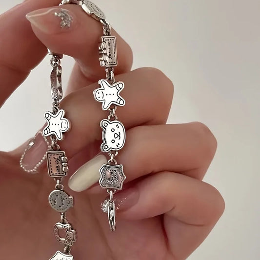 Gingerbread man bear bracelet female ins trendy niche design high-end retro old cute cartoon lady student bracelet