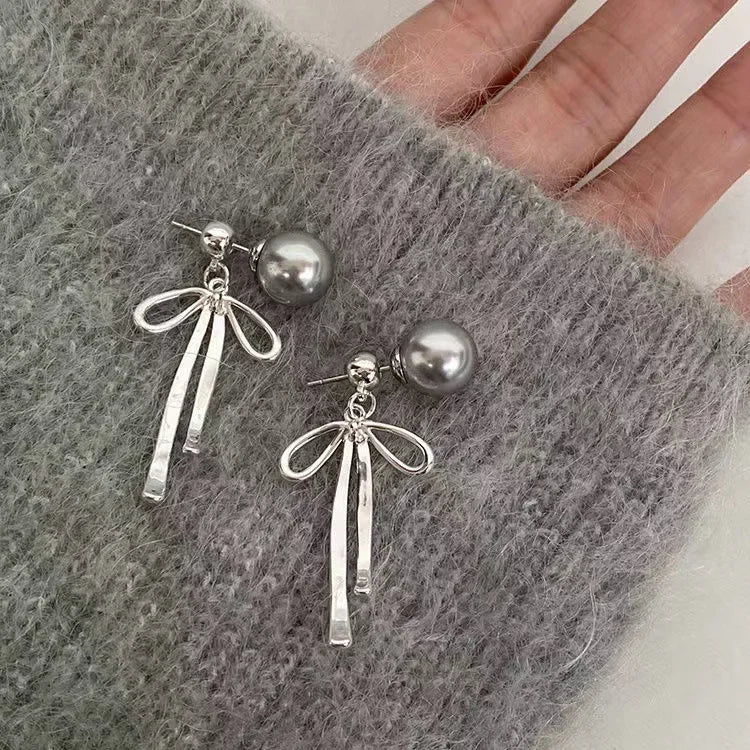 LATS Gray Pearls Bowknot Pendant Necklace for Women Girls Graceful Butterfly Choker Chain Jewelry Gift Accessories