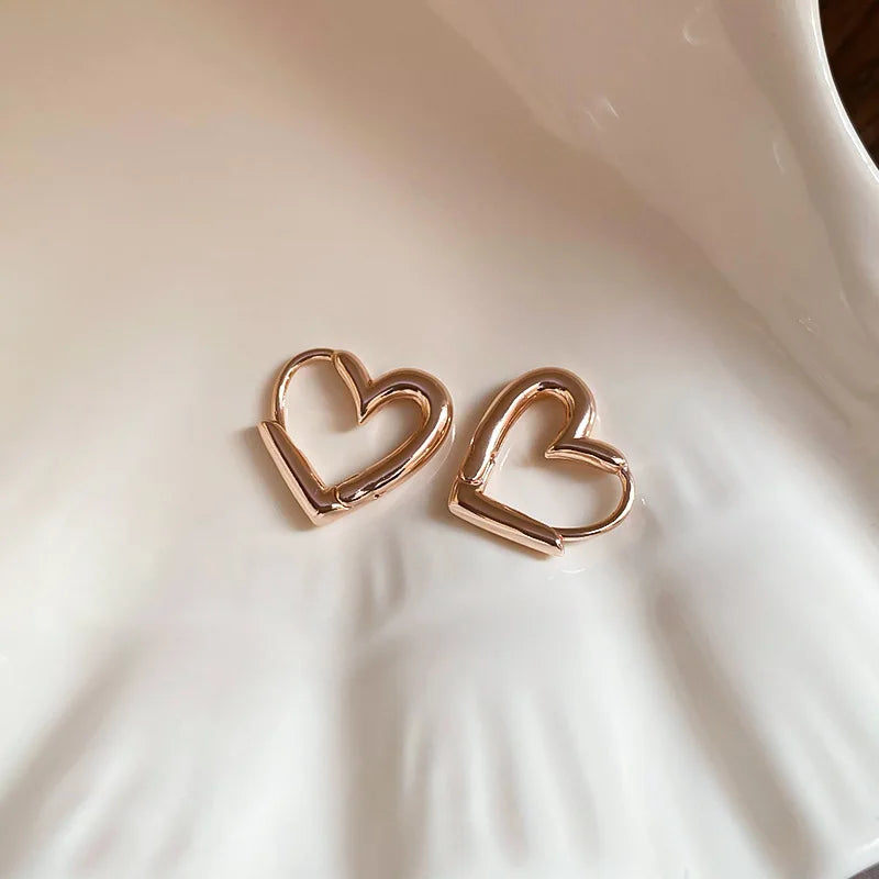 Candy Colorful Heart Hollow Hoop Earrings for Women Korean Sweet Design Sense Ear Buckle Cute Fashion Temperament Party Jewelry