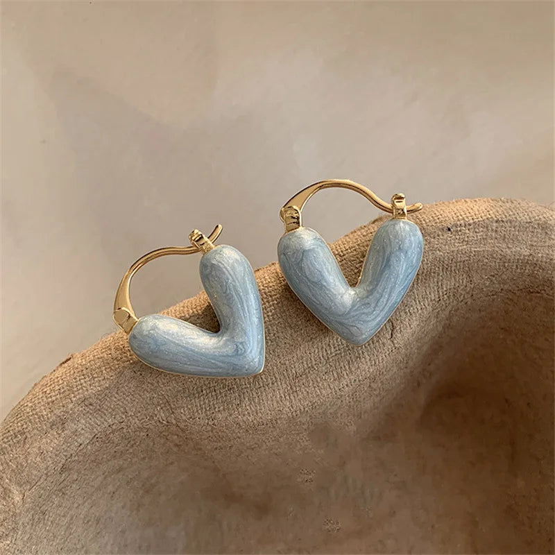 LATS 2024 New Arrival Love Heart Hoop Earrings for Women Small and Delicate Fashion Accessories Elegant Trend Jewelry Party Gift