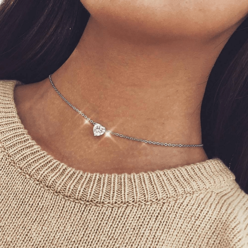 Delicate Heart-Shaped Pendant Necklace - Tiny Chain Choker for Women, Ethnic Bohemian Jewelry, Short Length, Dainty Gift Idea for Her, Perfect Accessory for Everyday Wear