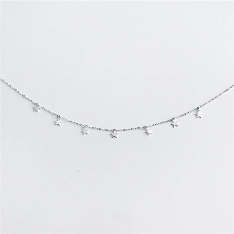 Delicate Heart-Shaped Pendant Necklace - Tiny Chain Choker for Women, Ethnic Bohemian Jewelry, Short Length, Dainty Gift Idea for Her, Perfect Accessory for Everyday Wear