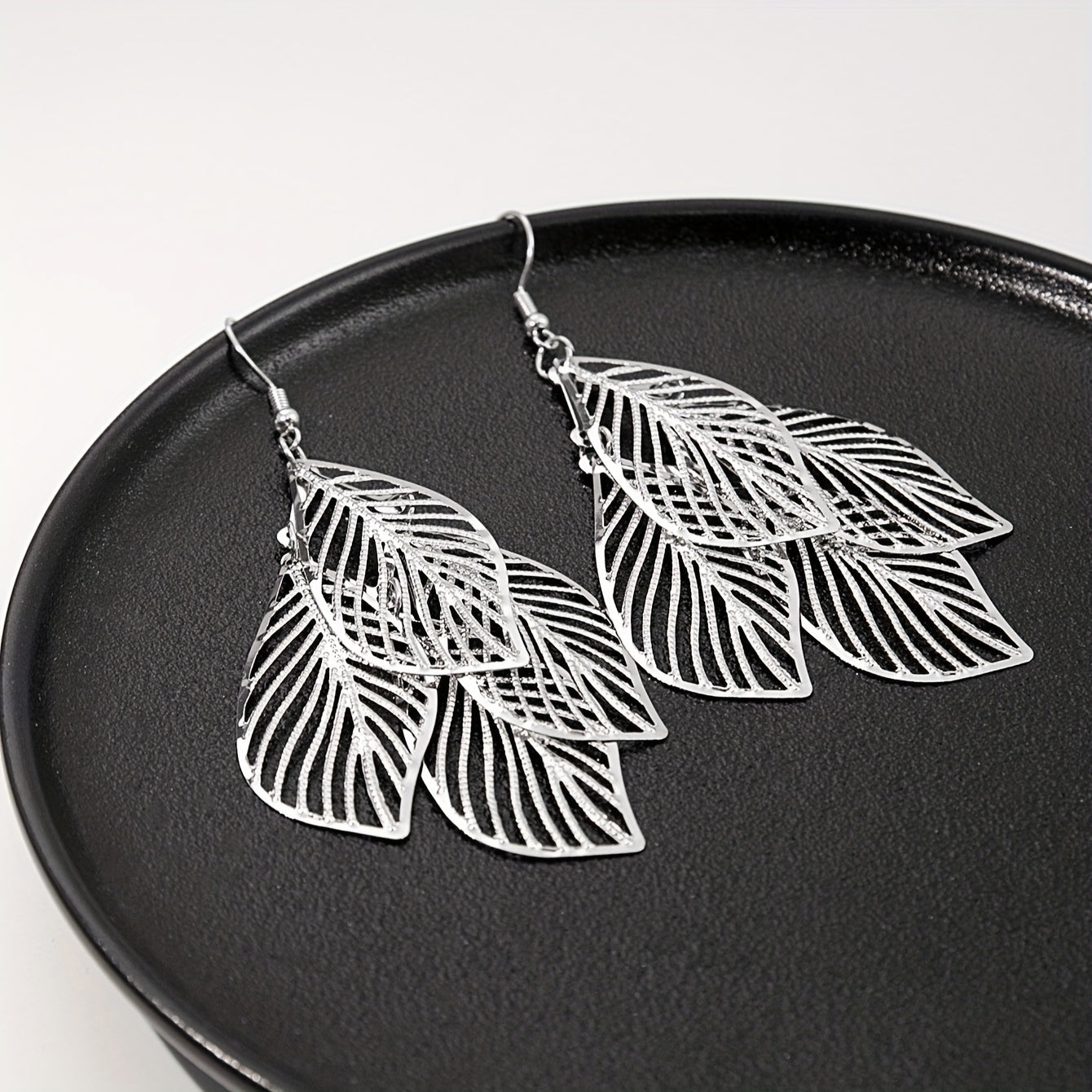 1pair Dangle Earrings Leaf Hallowed Out Design Alloy Earrings Retro Elegant Style Jewelry Trendy Gift For Women