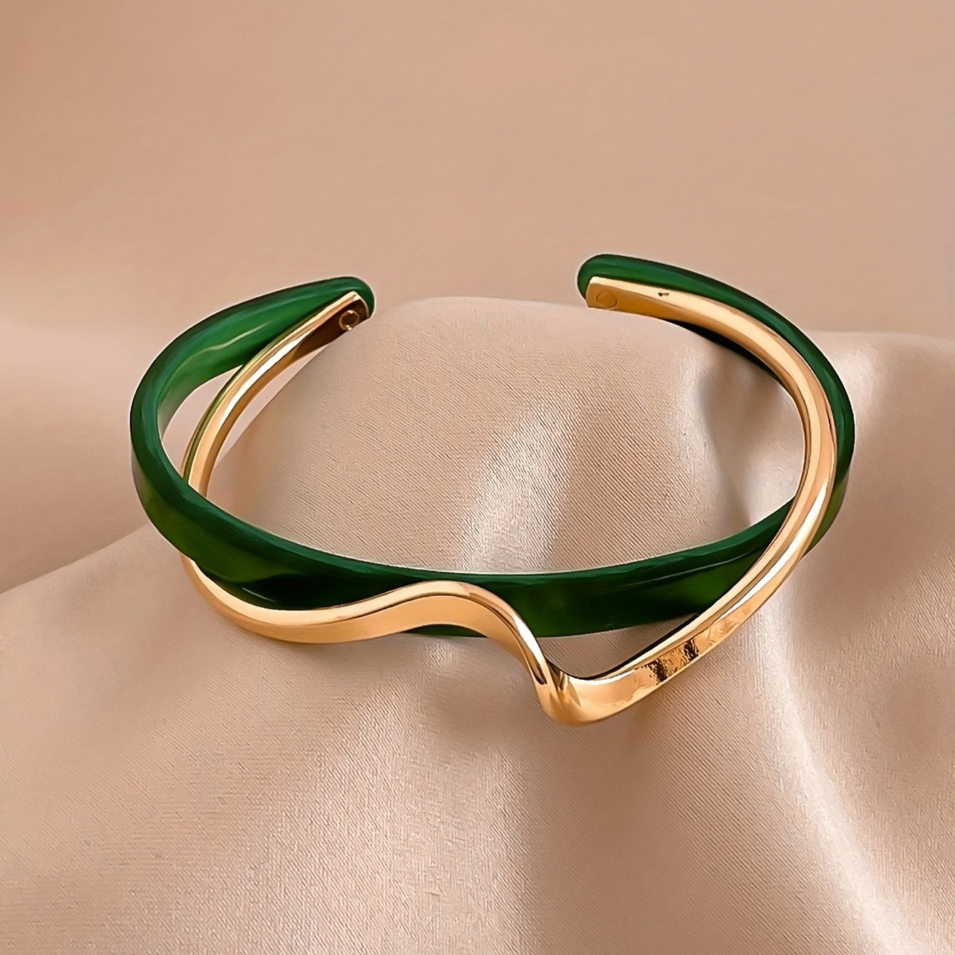 18K Gold Plated Wave Shape Cuff Bangle Inlaid Faux Pearl, Women's Minimalist Style Jewelry