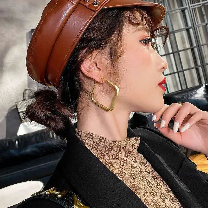 New Fashion Trend Unique Design Elegant Delicate Long Snake Bone Chain Tassel Earrings Women Jewelry Wedding Party Premium Gifts