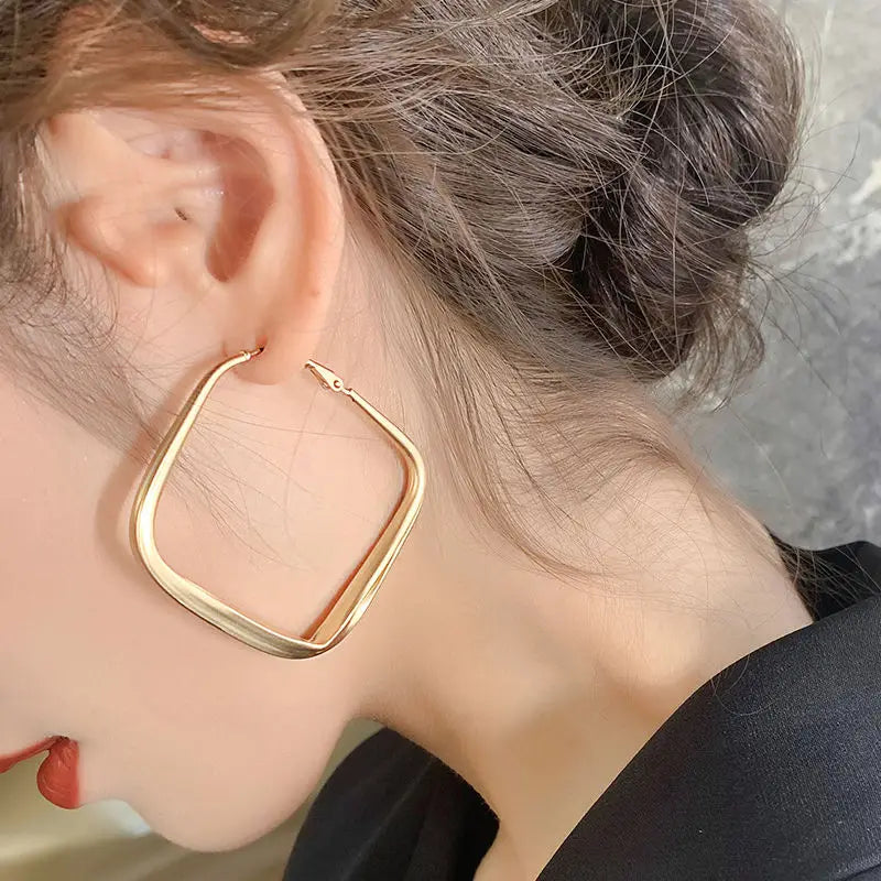 New Fashion Trend Unique Design Elegant Delicate Long Snake Bone Chain Tassel Earrings Women Jewelry Wedding Party Premium Gifts