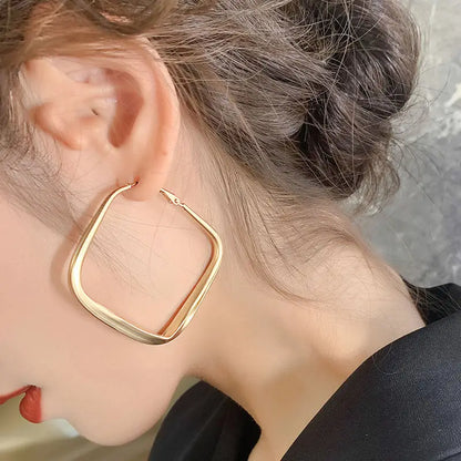 New Fashion Trend Unique Design Elegant Delicate Long Snake Bone Chain Tassel Earrings Women Jewelry Wedding Party Premium Gifts