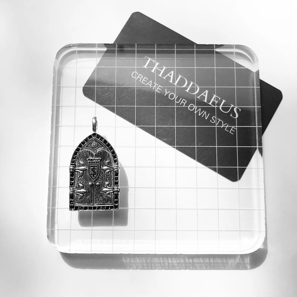 Pendant Crow Window Vintage,2020 Spring Fashion Jewelry Europe  Bijoux Rebel Street  Gift For Woman & Men