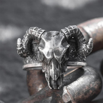 2023 New Punk Black Rings Thorns Vine Twine Red Rhinestones Hollow Unsex Couple Finger Ring Women Men Jewelry Gift