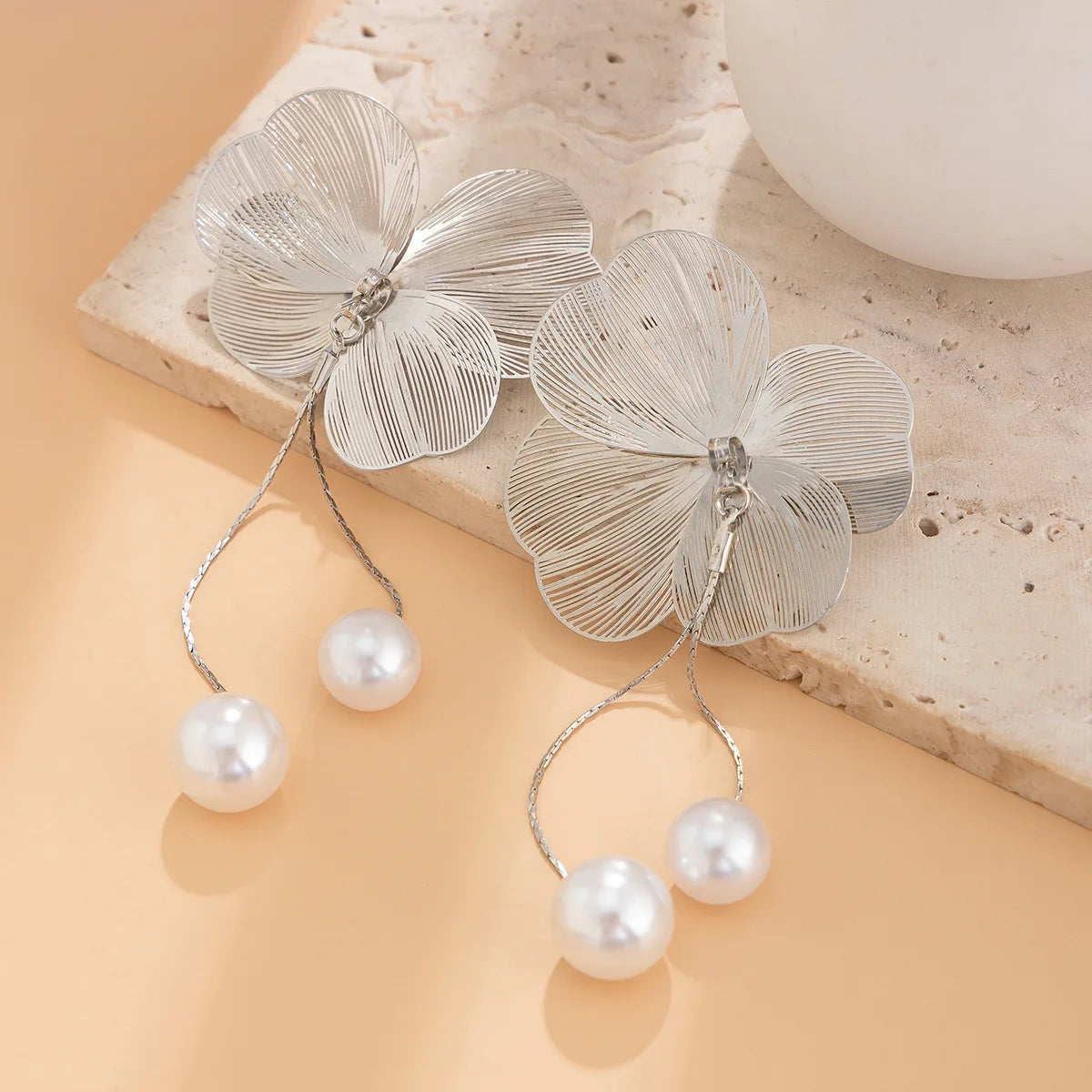 LATS Exaggerate Gold Color Big Flower Hoop Earrings for Women Personality Fashion Ear Hook Metal Charm Jewelry Accessories Gifts