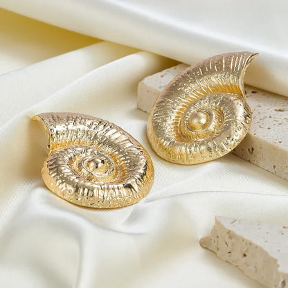 Snail Shell Shape Earrings Big Conch Stud Earrings for Women Bohemia Charm Summer Beach Choker Jewelry Holiday Accessories Gifts