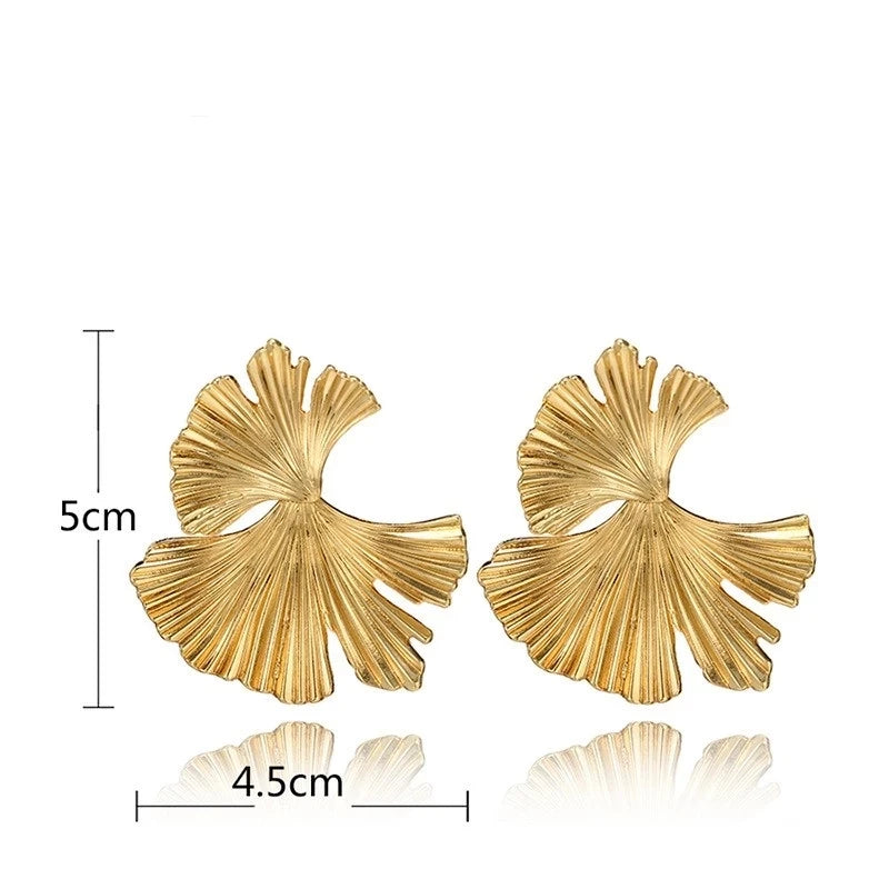 Retro Exaggerate Metal Statement Earrings for Women European Fashion Round Star Square Leaf Twist Geometry Long Earrings Jewelry