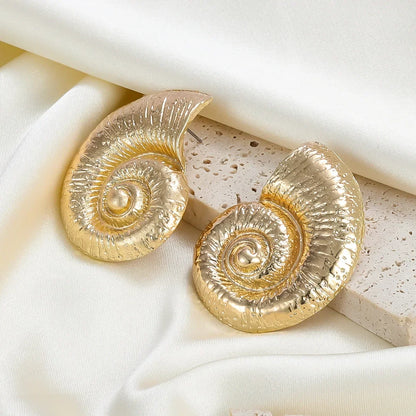 Snail Shell Shape Earrings Big Conch Stud Earrings for Women Bohemia Charm Summer Beach Choker Jewelry Holiday Accessories Gifts