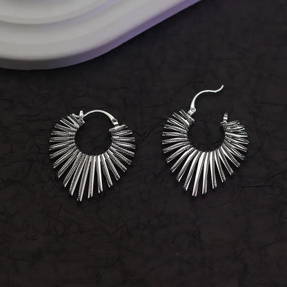 Brincos de argola vazados em formato de coração colorido para mulheres, design coreano doce, fivela de orelha, joia de festa temperamental e estilosa fofa