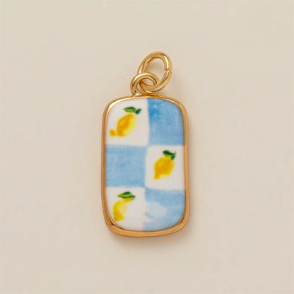 Colorful dopamine pendant with oil droplets, strawberry, crab, heart, shell pattern, color preservation