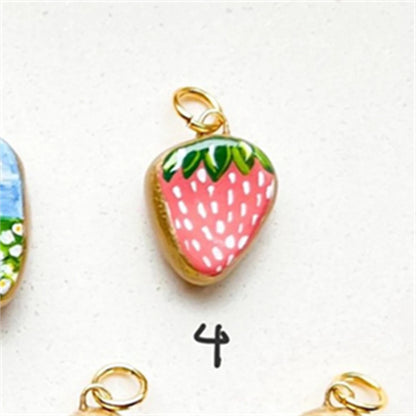 Colorful dopamine pendant with oil droplets, strawberry, crab, heart, shell pattern, color preservation