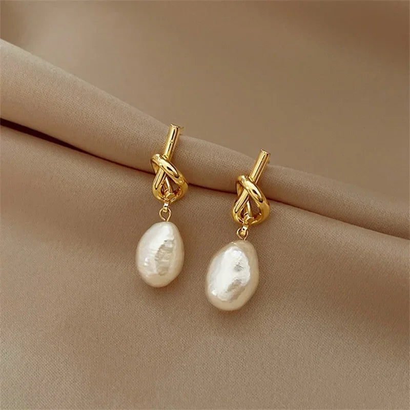Elegant Lady's Pearl Pendant Earrings Korean Fashion Jewelry Party Student Girl's Simple Accessories Wedding Earrings For Woman