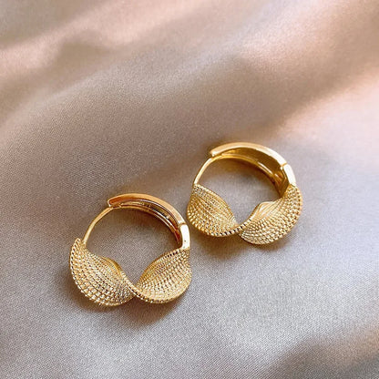 LATS New Design Trendy Retro Geometric Hoop Earrings for Women Irregular Light Luxury Simple Circle Earings Fashion Jewelry Gift