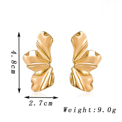 Retro Golden Metal Leaf Drop Earrings for Women Three Petal Petals Flowers Dangle Earrings Wedding Party Simple Trendy Jewelry