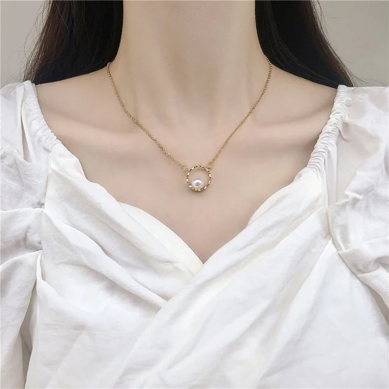 LATS 2022 New Beads Neck Chain Kpop Pearl Choker Necklace Gold Color Goth Chocker Jewelry on The Neck Pendant Collar for Women