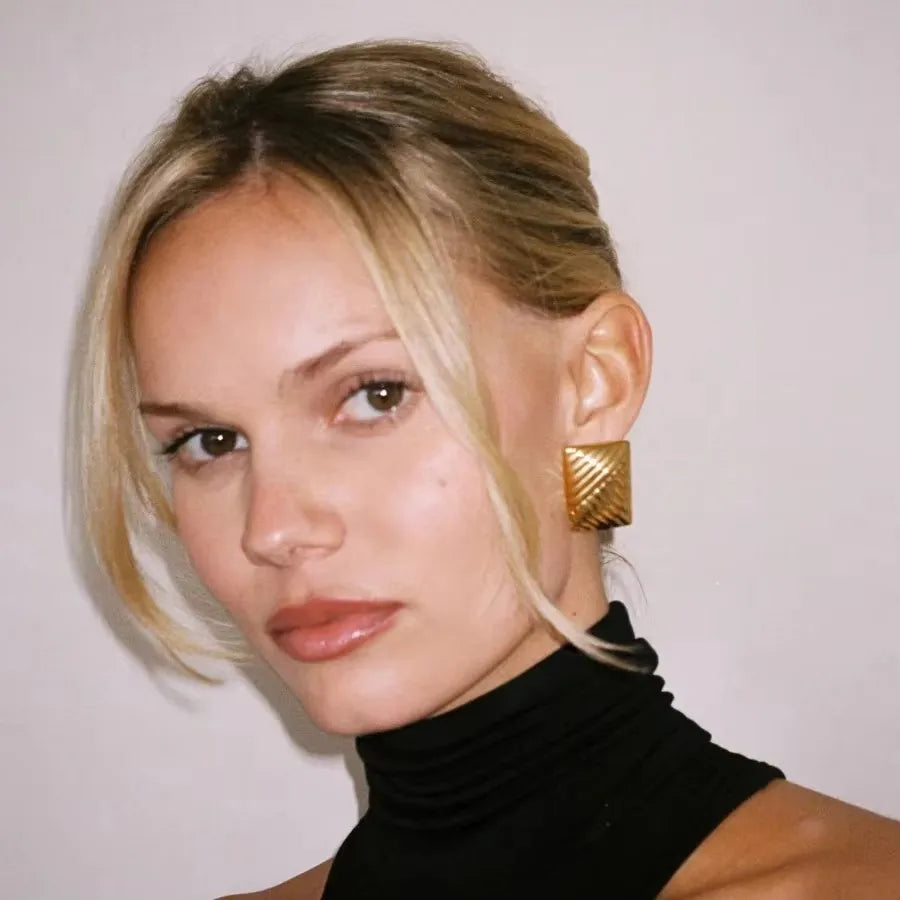 Retro Gold Plated Stainless Steel Texture Earrings for Women Circle Twist Geometric Statement Ear Stud Fashion Jewelry Bijoux