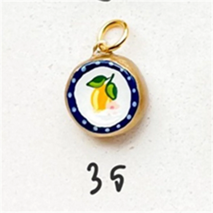 Colorful dopamine pendant with oil droplets, strawberry, crab, heart, shell pattern, color preservation