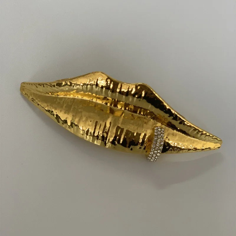 Unique Lips-Shaped Ring with Fun and Retro Style for Women Girl