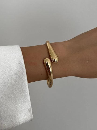 Bracelet for Women 2024 Design Sense Fashion Trend Metal Smooth Water Drop Hug Jewelry Pulseras Mujer Sterling Silver 925 Girl