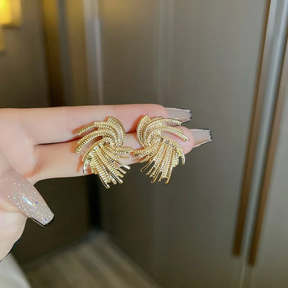 Gold Color Metal Weaving Wing Stud Earrings for Female Fashion Sweet Geometry Wedding Jewelry Romantic Valentine's Day Gift