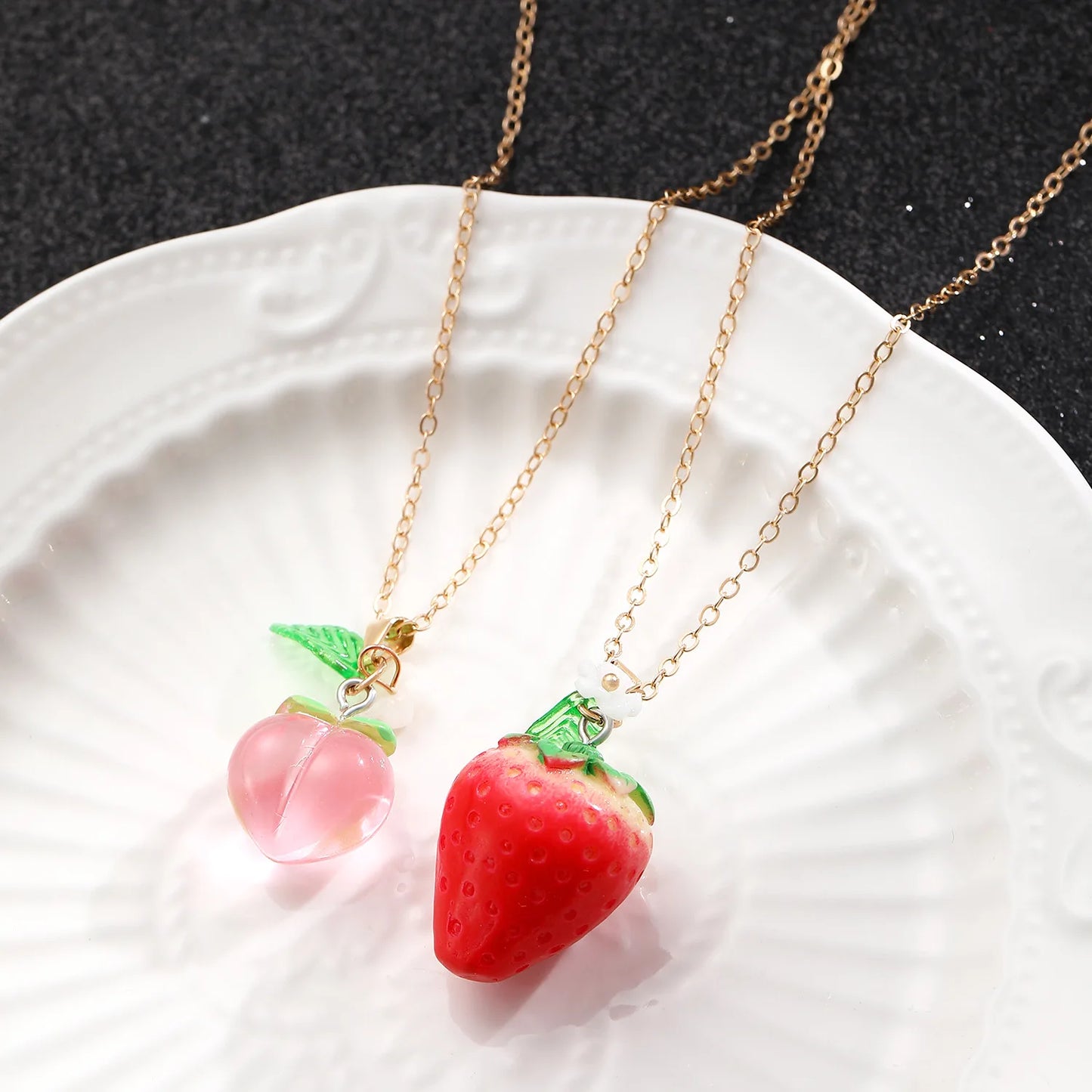 LATS Cute Sweet Strawberry Necklace for Women Fashion Versatile Peach Clavicle Chain 2025 Spring Summer New Fruit Accessories