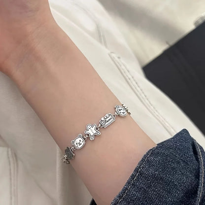Gingerbread man bear bracelet female ins trendy niche design high-end retro old cute cartoon lady student bracelet