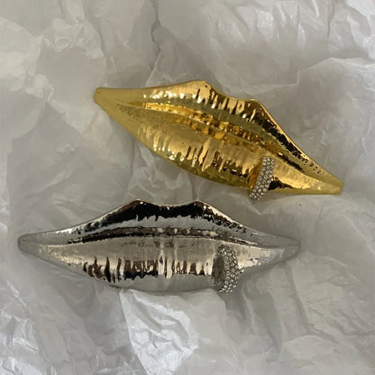 Unique Lips-Shaped Ring with Fun and Retro Style for Women Girl