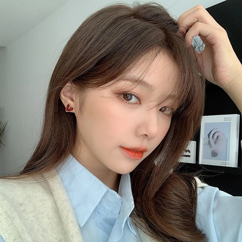 LATS Wine Red Love Stud Earrings for Women Retro Temperament Little Peach Heart Ear Jewelry Classic Modern Trends Accessories