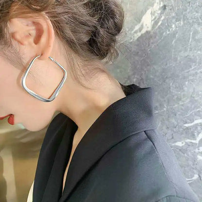 New Fashion Trend Unique Design Elegant Delicate Long Snake Bone Chain Tassel Earrings Women Jewelry Wedding Party Premium Gifts