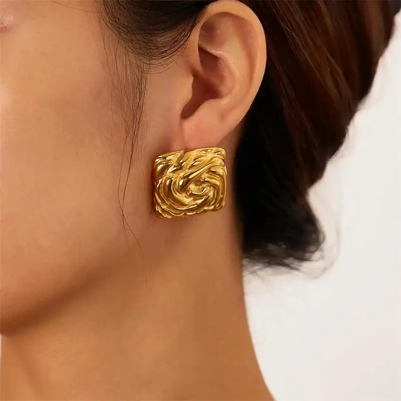 Retro Gold Plated Stainless Steel Texture Earrings for Women Circle Twist Geometric Statement Ear Stud Fashion Jewelry Bijoux