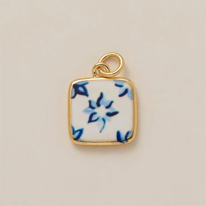 Colorful dopamine pendant with oil droplets, strawberry, crab, heart, shell pattern, color preservation