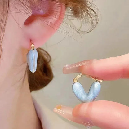 LATS 2024 New Arrival Love Heart Hoop Earrings for Women Small and Delicate Fashion Accessories Elegant Trend Jewelry Party Gift