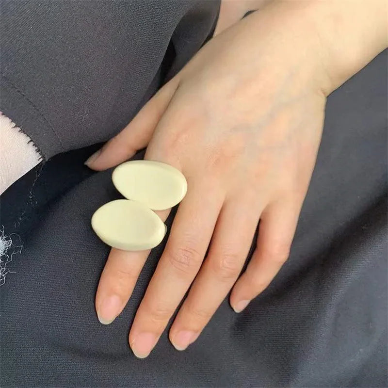 HANGZHI Irregular Wide Large Chunky Rings for Women Vintage Acrylic Resin Autumn Winter Geometric Stacking Wear Finger Jewelry